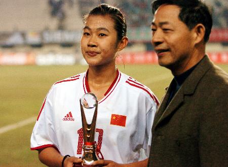 俄罗斯女足队首次登上亚洲杯领奖台 俄罗斯女足队首次登上亚洲杯领奖台