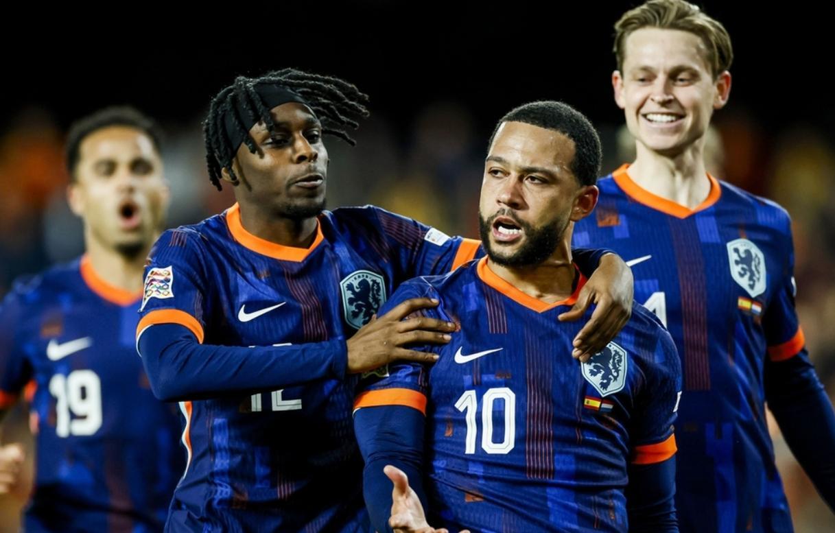 包含西班牙队决意晋级，荷兰特早等待一场大战的词条