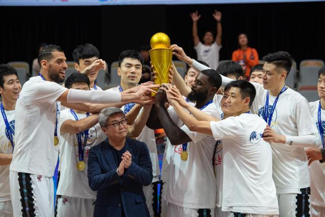 华体会官网-关于俄篮球超级联赛继续进行，球队排名激烈竞争的信息